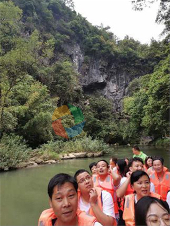 聚桥文创团建.jpg